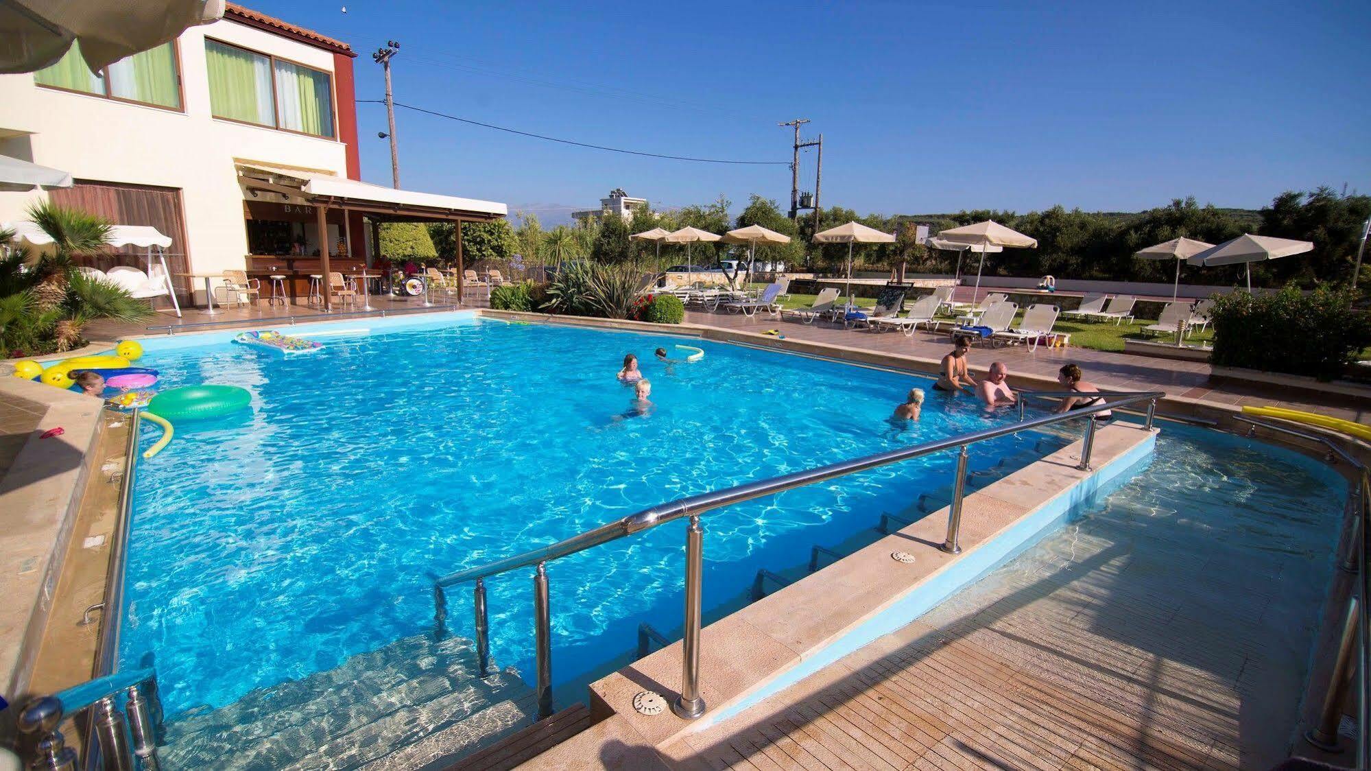 Eria Resort For People With Special Abilities 말레메 외부 사진